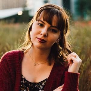 Meet your Posher, Maya